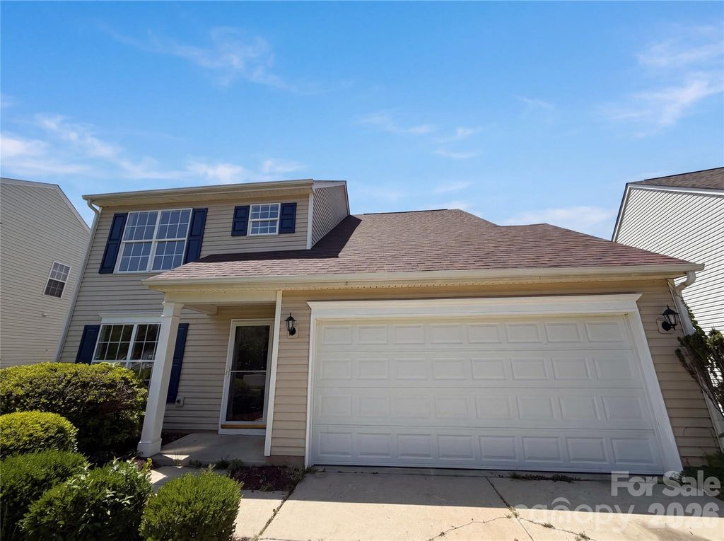7115 Wandering Creek Drive, Charlotte, NC 28216