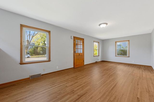 411 N Broad Street, Mankato, MN 56001