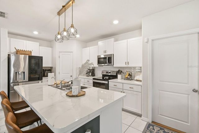 6139 APPLE SNAIL AVENUE, New Port Richey, FL 34653