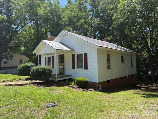 122 E Hargrave Street, Wadesboro, NC 28170