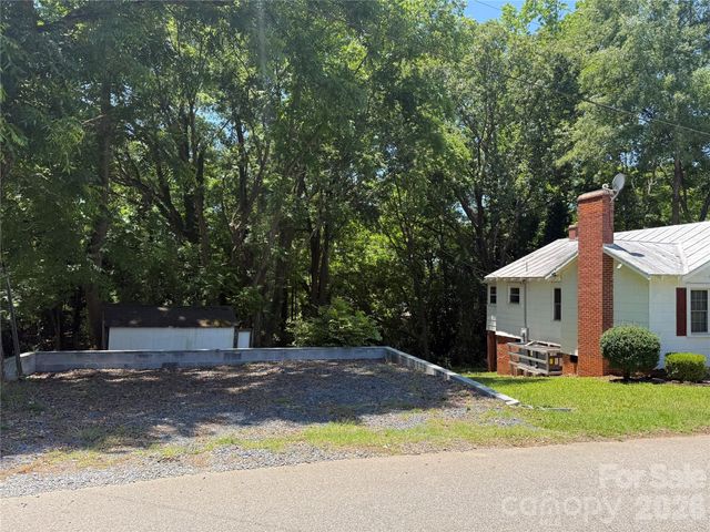 122 E Hargrave Street, Wadesboro, NC 28170