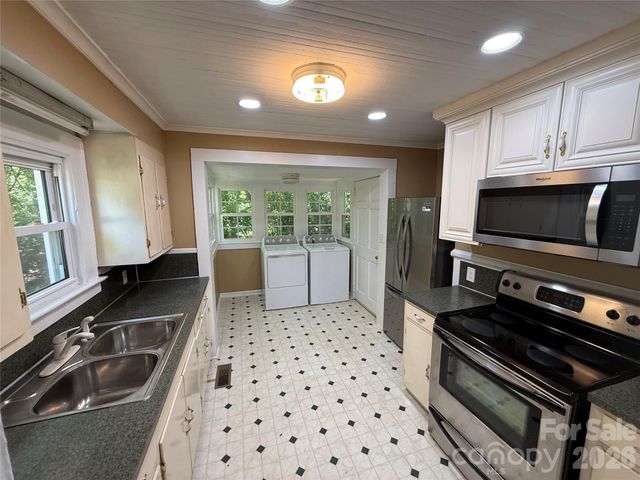 122 E Hargrave Street, Wadesboro, NC 28170