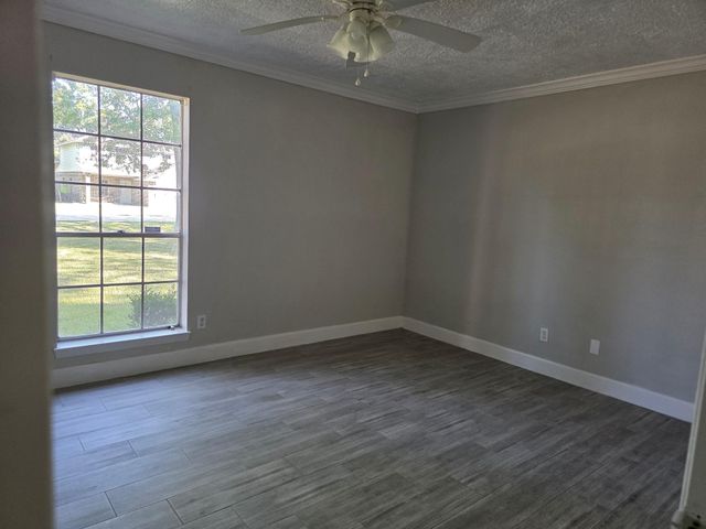 1819 Papoose Trail, Crosby, TX 77532