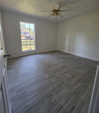 1819 Papoose Trail, Crosby, TX 77532