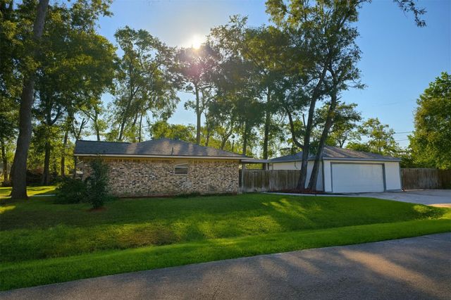 1819 Papoose Trail, Crosby, TX 77532
