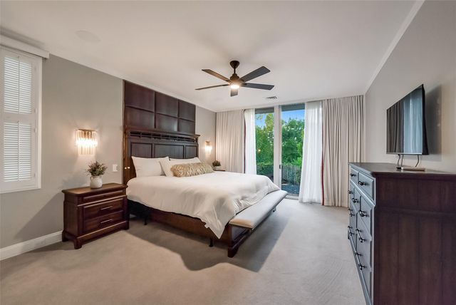 210 Pine Hollow Lane, Houston, TX 77056