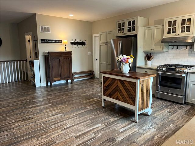 274 Calvey Crossing Lane, Robertsville, MO 63072