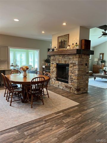 274 Calvey Crossing Lane, Robertsville, MO 63072