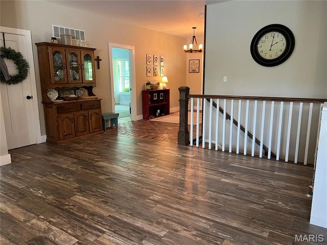 274 Calvey Crossing Lane, Robertsville, MO 63072