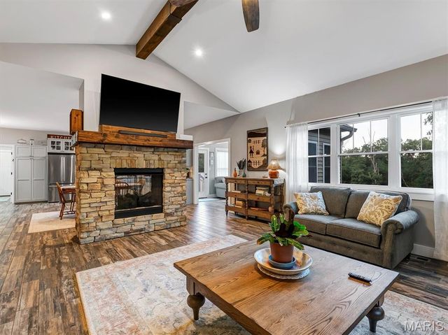 274 Calvey Crossing Lane, Robertsville, MO 63072