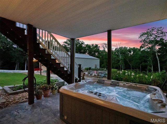 274 Calvey Crossing Lane, Robertsville, MO 63072