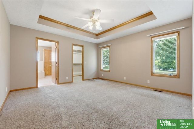 20750 Hemlock Circle, Elkhorn, NE 68022
