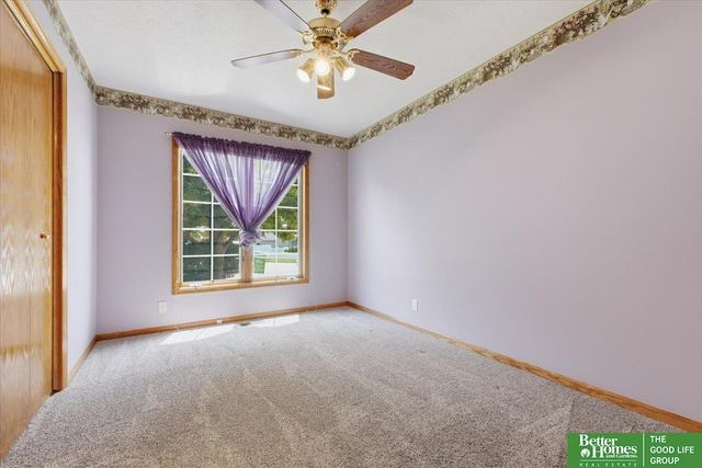 20750 Hemlock Circle, Elkhorn, NE 68022