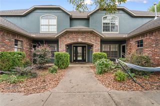 2670 N Valencia Avenue, Fayetteville, AR 72703