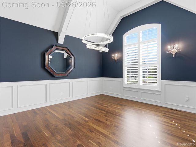 2475 Creekside Court, Oakland Charter Township, MI 48306