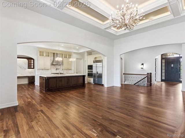 2475 Creekside Court, Oakland Charter Township, MI 48306