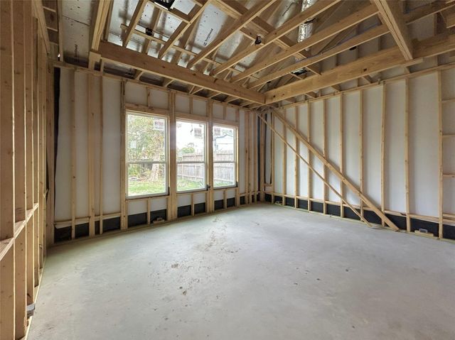 9350 Rosstown Way, Houston, TX 77080