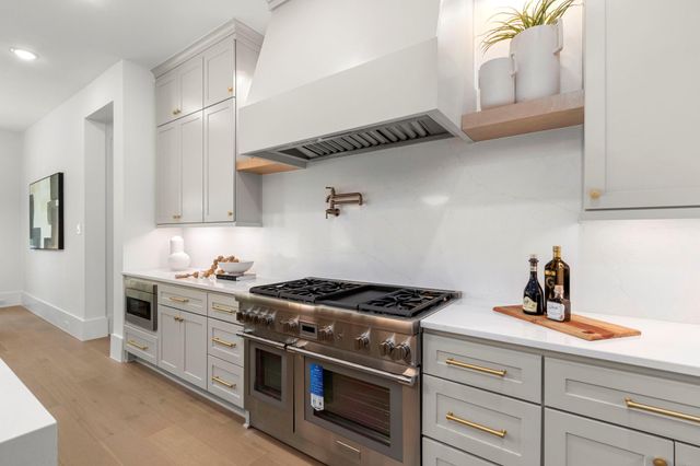 9350 Rosstown Way, Houston, TX 77080