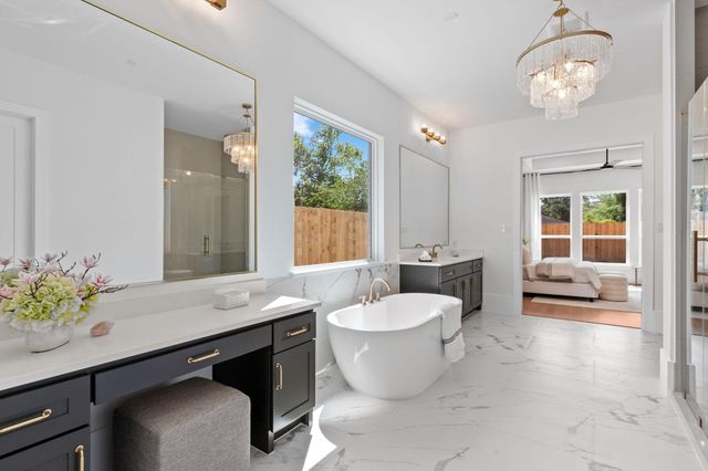 9350 Rosstown Way, Houston, TX 77080