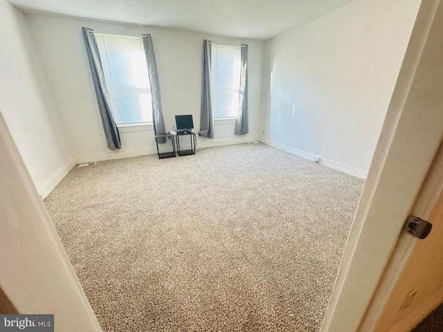 352 W GAY AVE, York, PA 17401