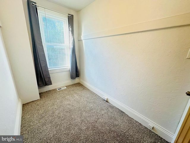 352 W GAY AVE, York, PA 17401