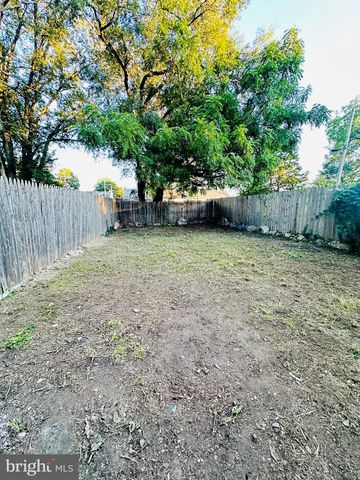 352 W GAY AVE, York, PA 17401