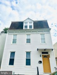 352 W GAY AVE, York, PA 17401