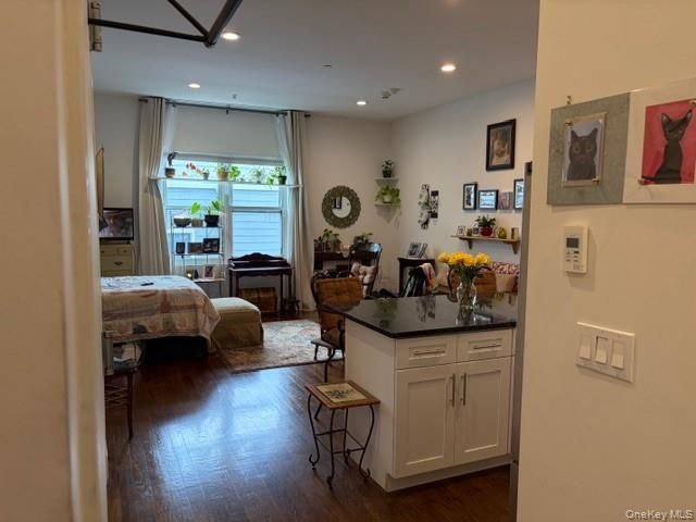 40 Division Street 2B, Farmingdale, NY 11735