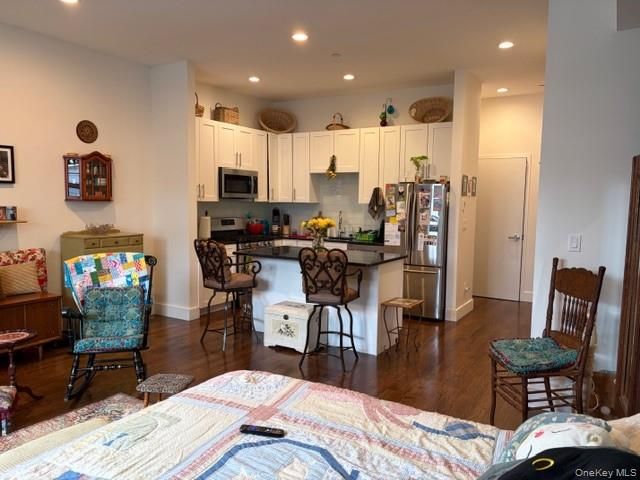40 Division Street 2B, Farmingdale, NY 11735