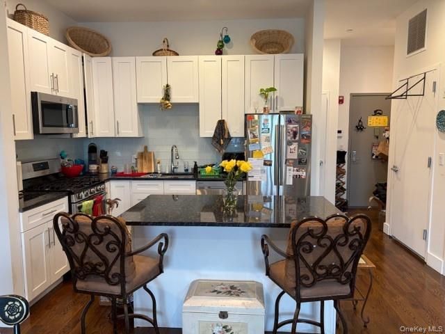 40 Division Street 2B, Farmingdale, NY 11735