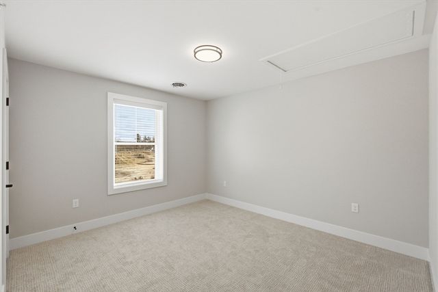 7 Elise Ave -, Londonderry, NH 03053