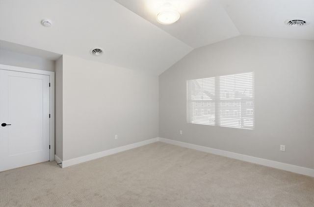 7 Elise Ave -, Londonderry, NH 03053