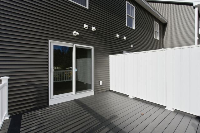 7 Elise Ave -, Londonderry, NH 03053