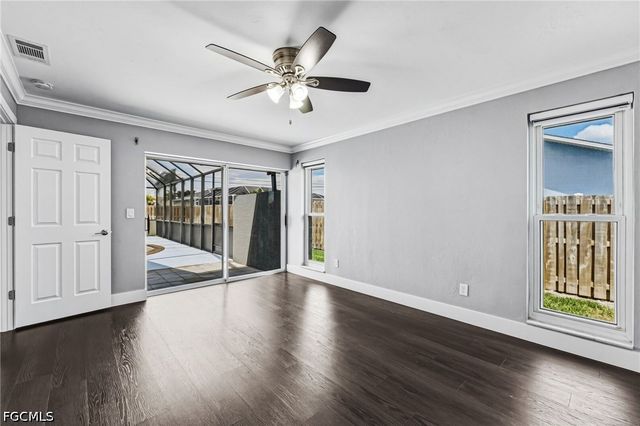 629 SW 22nd ST, Cape Coral, FL 33991