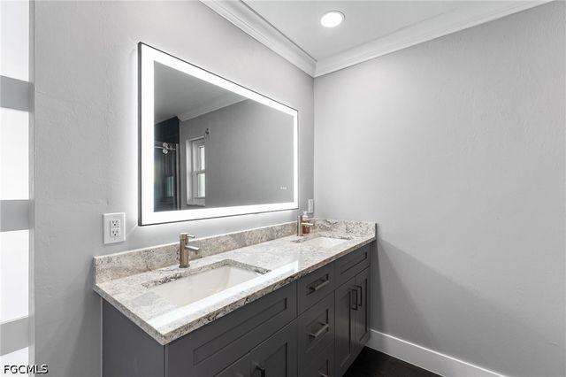 629 SW 22nd ST, Cape Coral, FL 33991