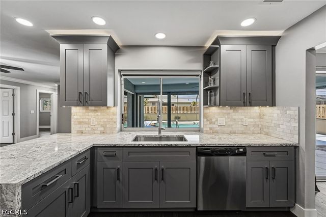 629 SW 22nd ST, Cape Coral, FL 33991