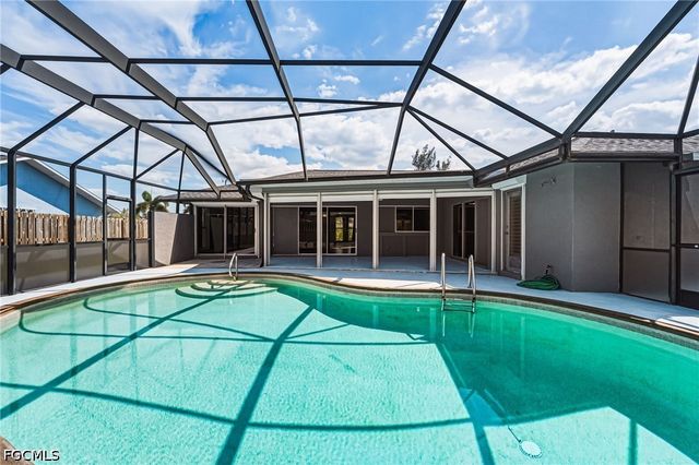 629 SW 22nd ST, Cape Coral, FL 33991