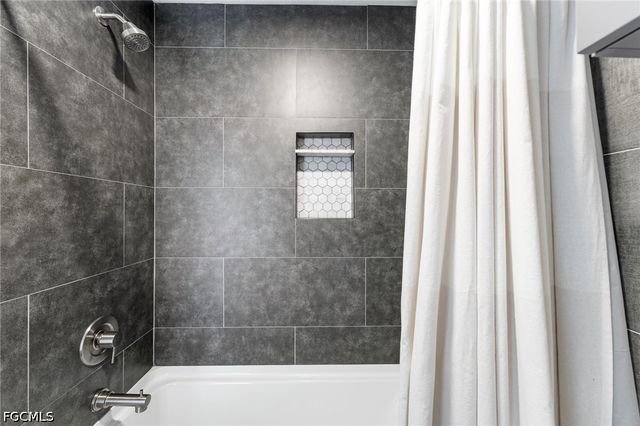 629 SW 22nd ST, Cape Coral, FL 33991