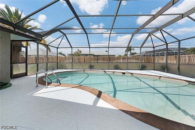 629 SW 22nd ST, Cape Coral, FL 33991