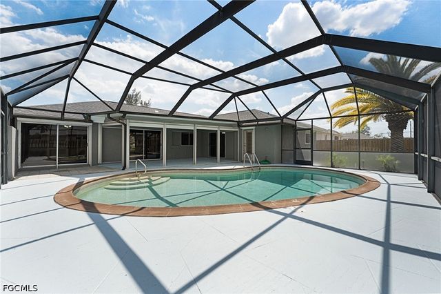 629 SW 22nd ST, Cape Coral, FL 33991