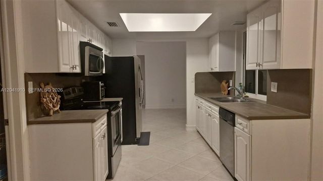 1800 N 55th Avenue, Hollywood, FL 33021