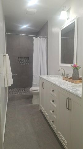 1800 N 55th Avenue, Hollywood, FL 33021