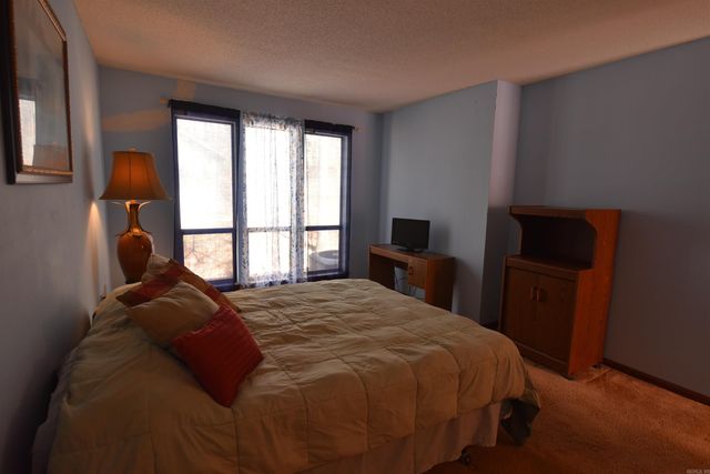 1266 Dave Creek Pkwy, Fairfield Bay, AR 72088