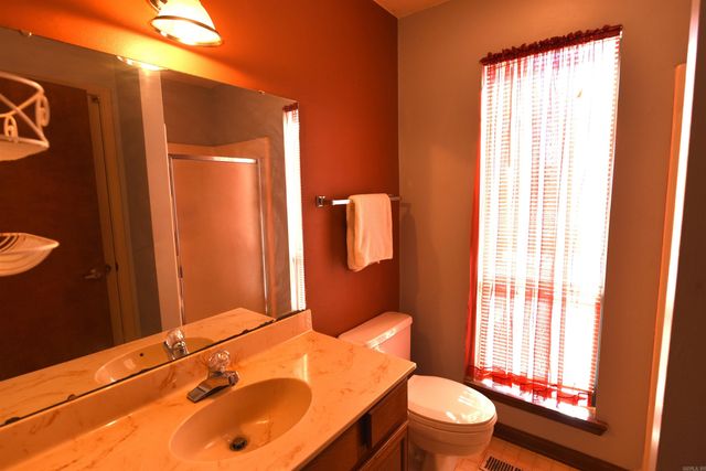 1266 Dave Creek Pkwy, Fairfield Bay, AR 72088