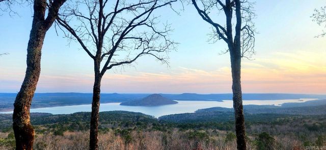 1266 Dave Creek Pkwy, Fairfield Bay, AR 72088