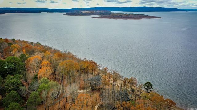 1266 Dave Creek Pkwy, Fairfield Bay, AR 72088