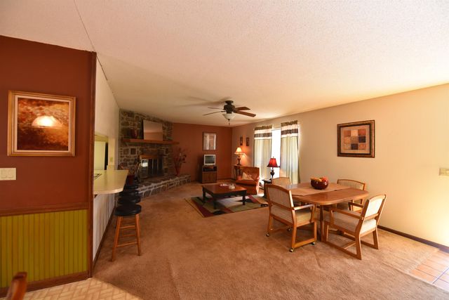 1266 Dave Creek Pkwy, Fairfield Bay, AR 72088