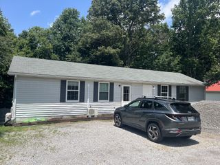 134 N Poole St, Ashland City, TN 37015