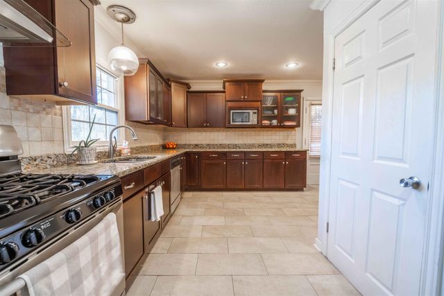 5099 WALNUT GROVE RD, Memphis, TN 38117