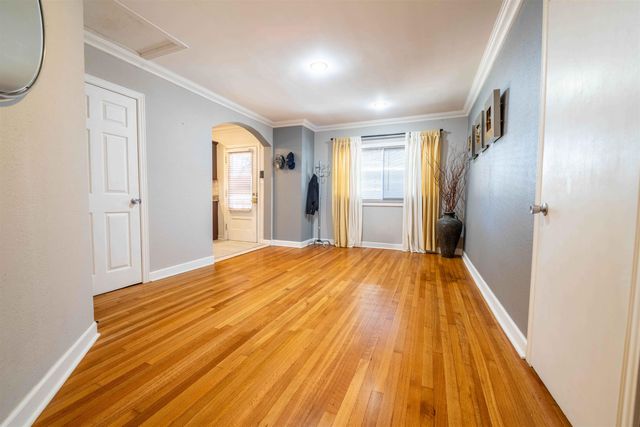 5099 WALNUT GROVE RD, Memphis, TN 38117